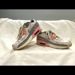 Nike Size 5 Girls Air Max
